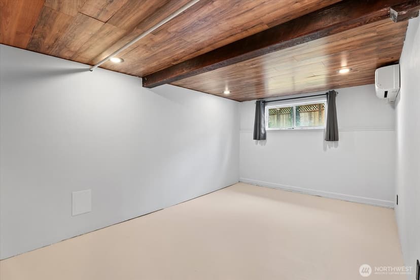 Property photo for 8724 16th Avenue SW, Seattle photo 25