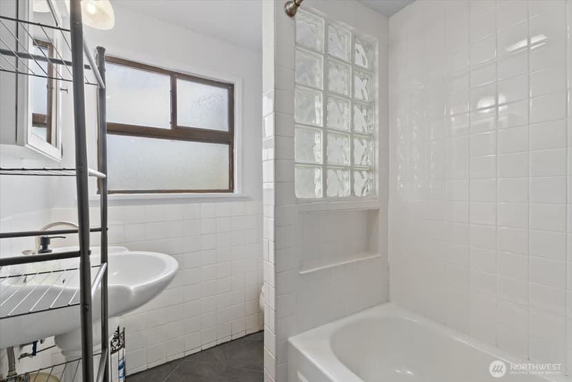 Property photo for 8724 16th Avenue SW, Seattle photo 15