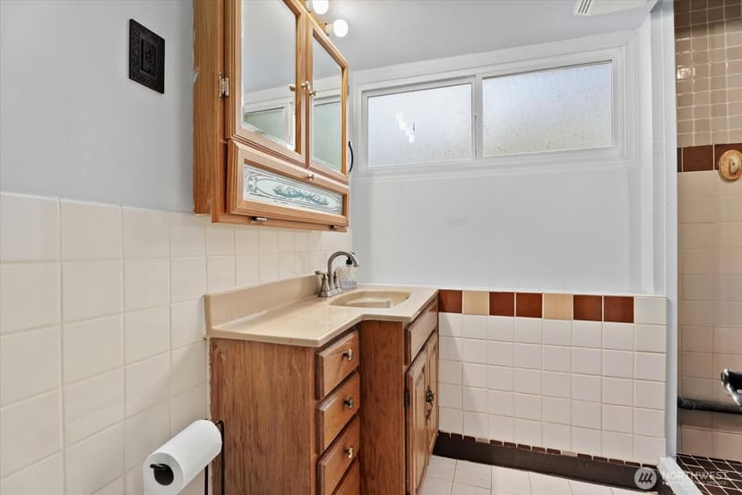 Property photo for 8724 16th Avenue SW, Seattle photo 22