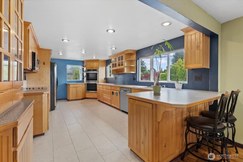 Property photo for 8724 16th Avenue SW, Seattle photo 8