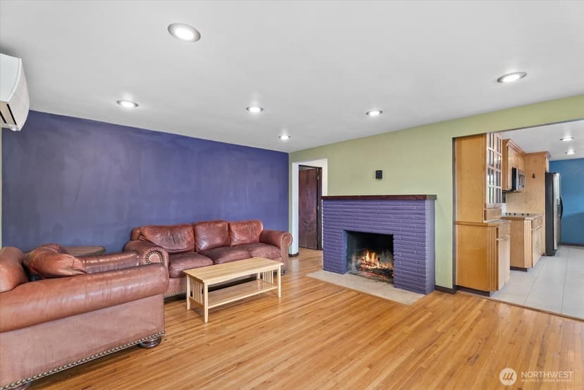 Property photo for 8724 16th Avenue SW, Seattle photo 10
