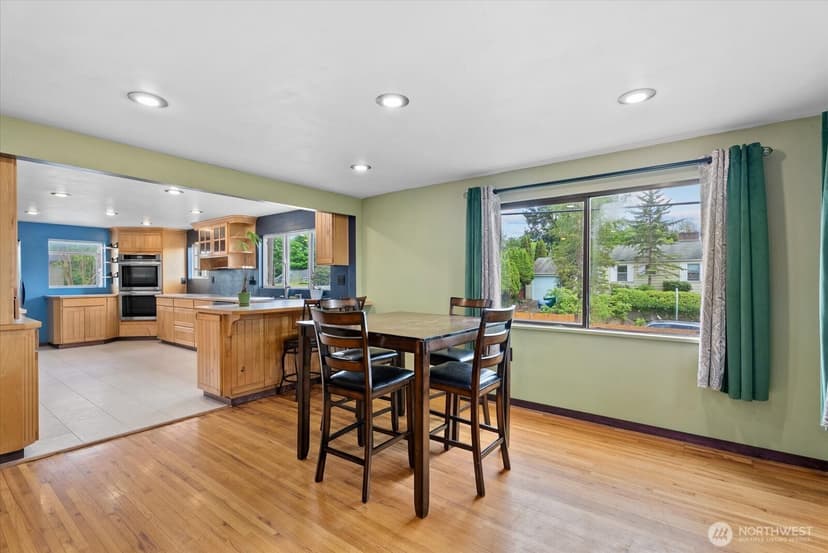 Property photo for 8724 16th Avenue SW, Seattle photo 9