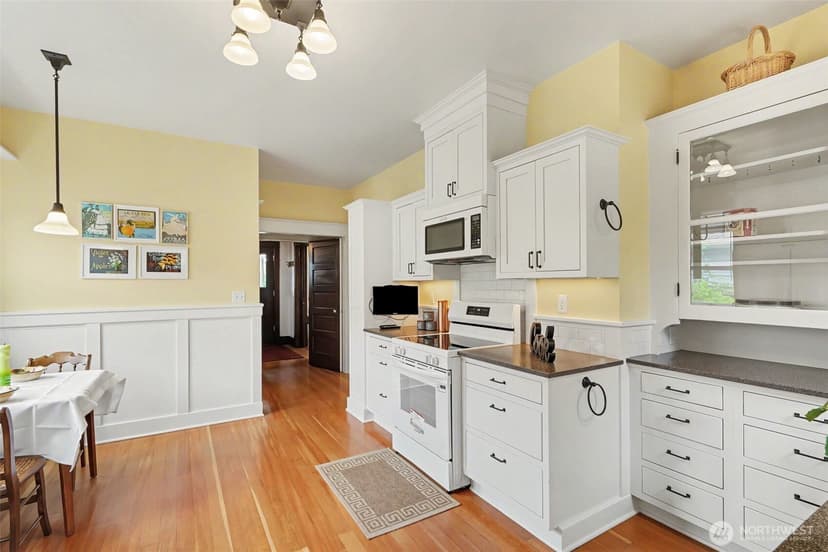 Property photo for 2856 NW 62nd Street, Seattle photo 7