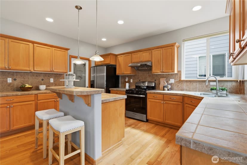 Property photo for 24012 21st Avenue W, Bothell photo 6