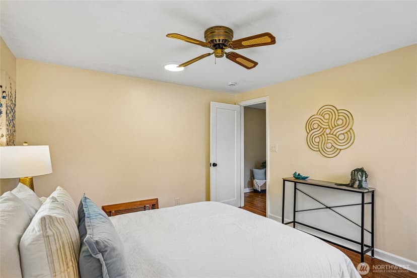 Property photo for 9250 14th Avenue SW, Seattle photo 13