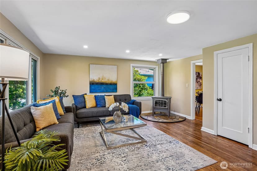 Property photo for 9250 14th Avenue SW, Seattle photo 5