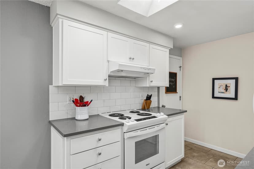 Property photo for 8650 Onyx Drive SW #F, Lakewood photo 8