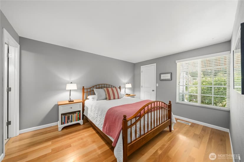 Property photo for 8650 Onyx Drive SW #F, Lakewood photo 10