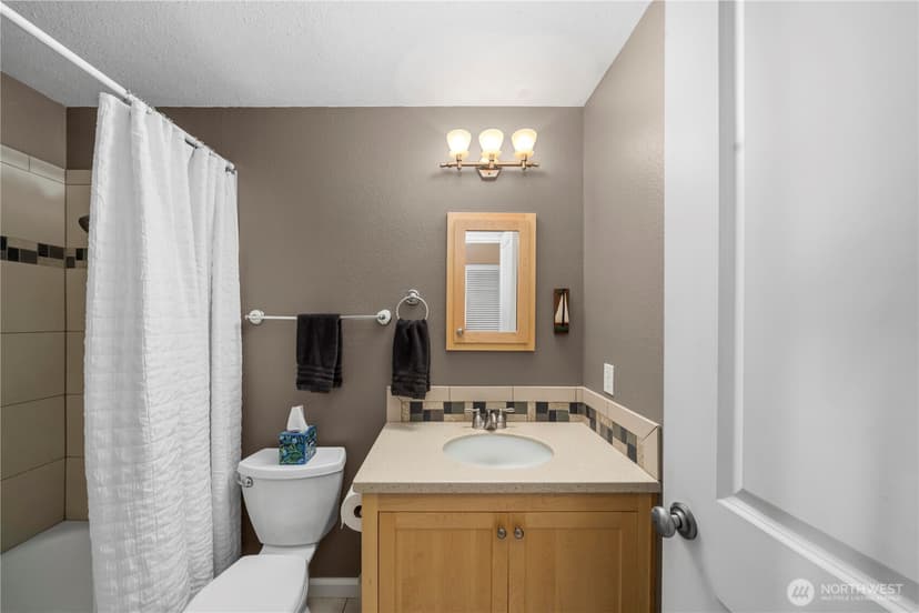Property photo for 8650 Onyx Drive SW #F, Lakewood photo 15