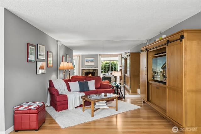 Property photo for 8650 Onyx Drive SW #F, Lakewood photo 3