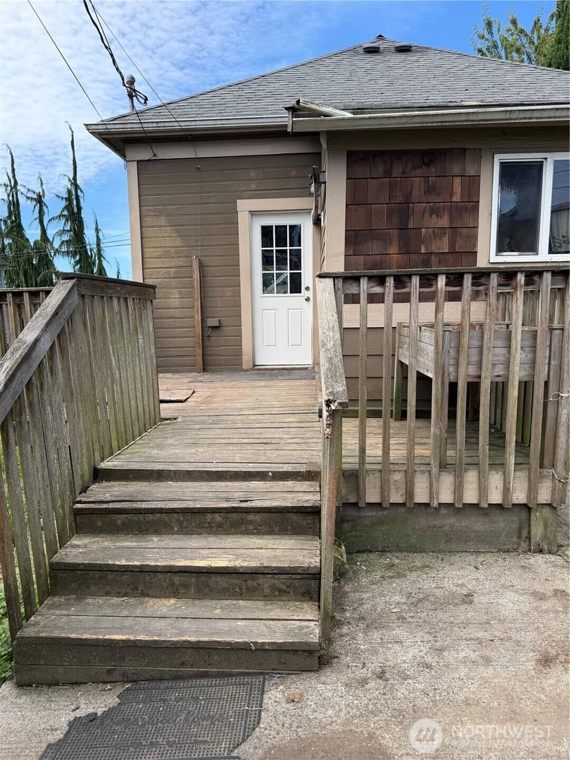 Property photo for 2505 Harrison Avenue, Everett photo 26