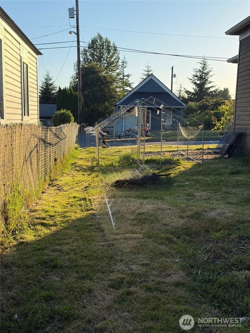 Property photo for 2505 Harrison Avenue, Everett photo 23
