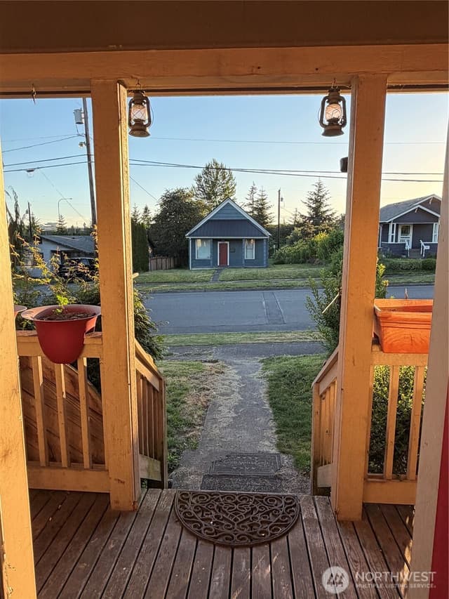 Property photo for 2505 Harrison Avenue, Everett photo 3