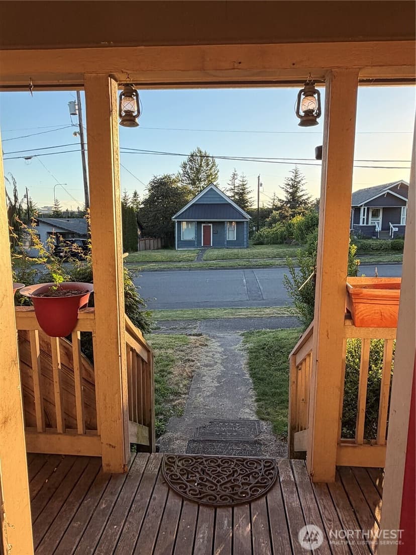 Property photo for 2505 Harrison Avenue, Everett photo 3