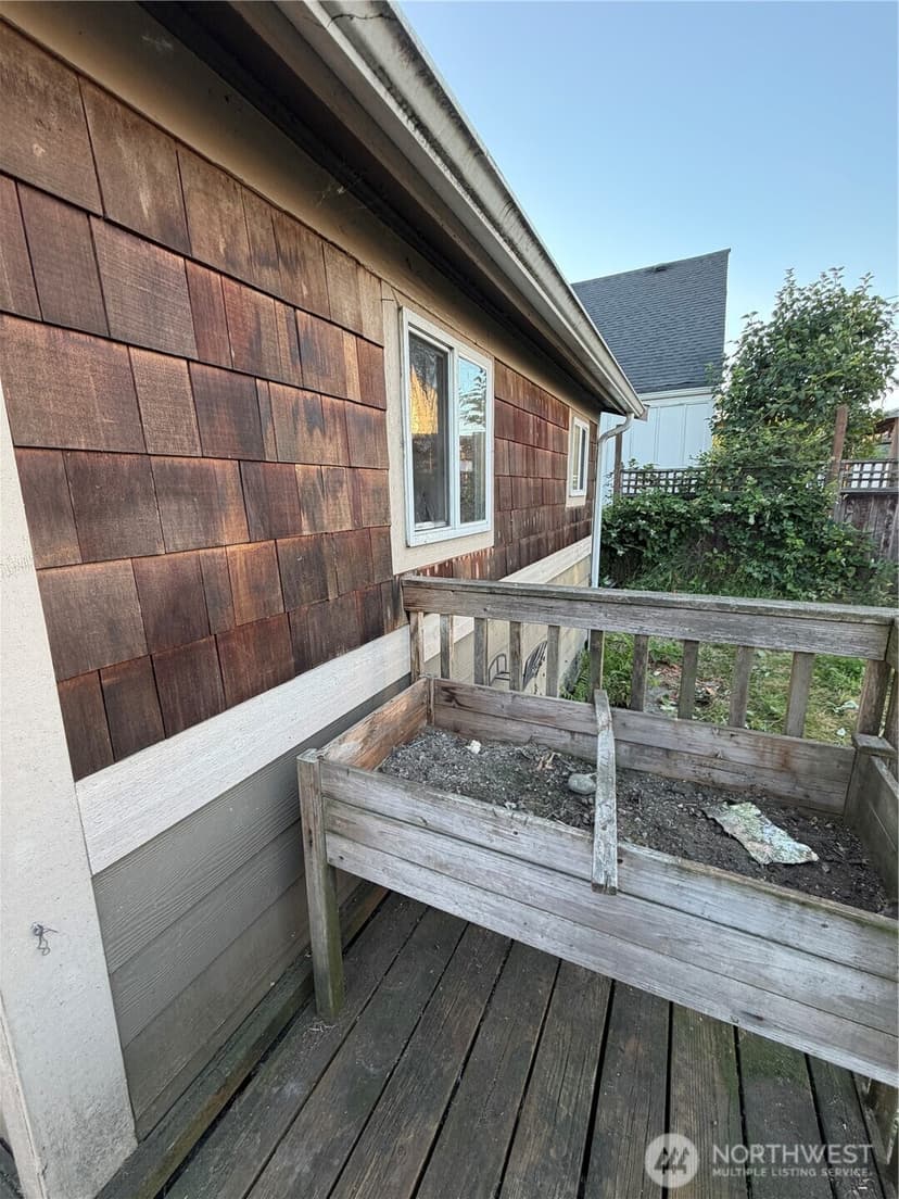 Property photo for 2505 Harrison Avenue, Everett photo 21
