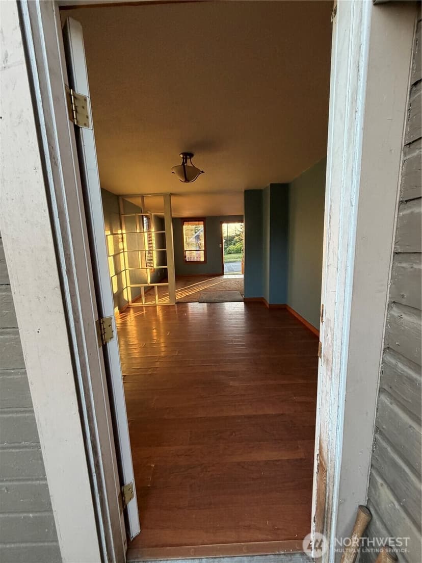Property photo for 2505 Harrison Avenue, Everett photo 9