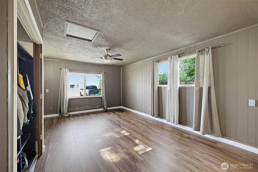 Property photo for 1010 S 88th Street, Tacoma photo 13