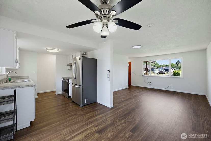 Property photo for 1010 S 88th Street, Tacoma photo 6