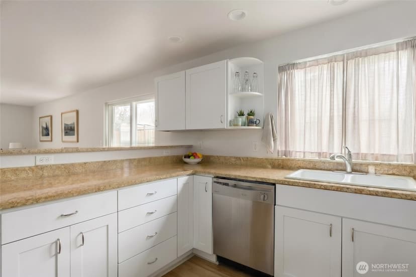 Property photo for 2414 SW Holden Street #B, Seattle photo 3