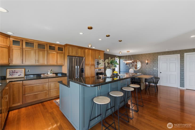 Property photo for 8615 43rd Street W, University Place photo 8