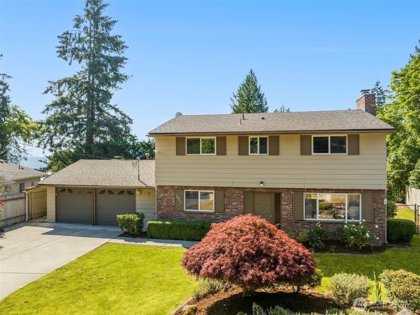 Property photo for 16711 NE 6th Place, Bellevue photo 2