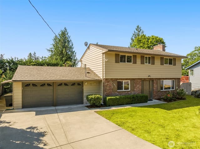 Property photo for 16711 NE 6th Place, Bellevue photo 3