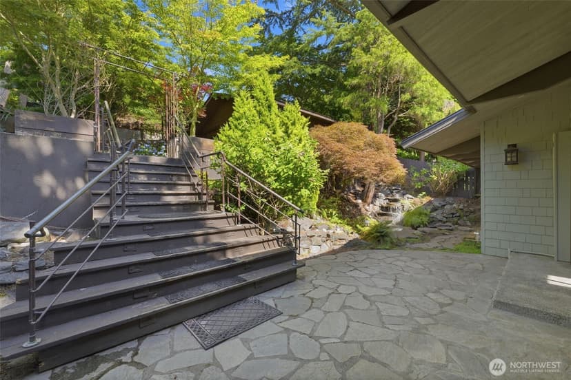 Property photo for 2111 SW 174th Street, Burien photo 9