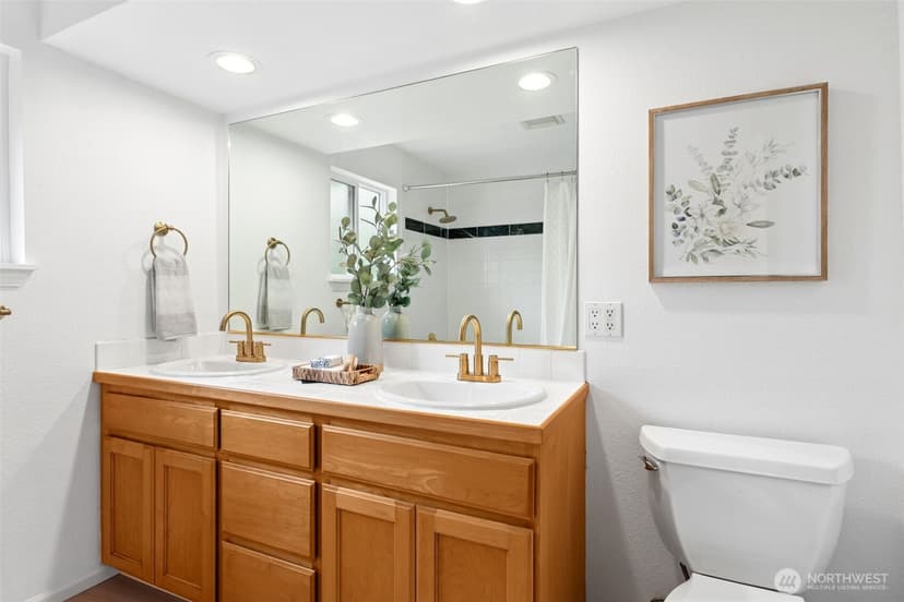 Property photo for 16461 Marine View Drive SW, Burien photo 14