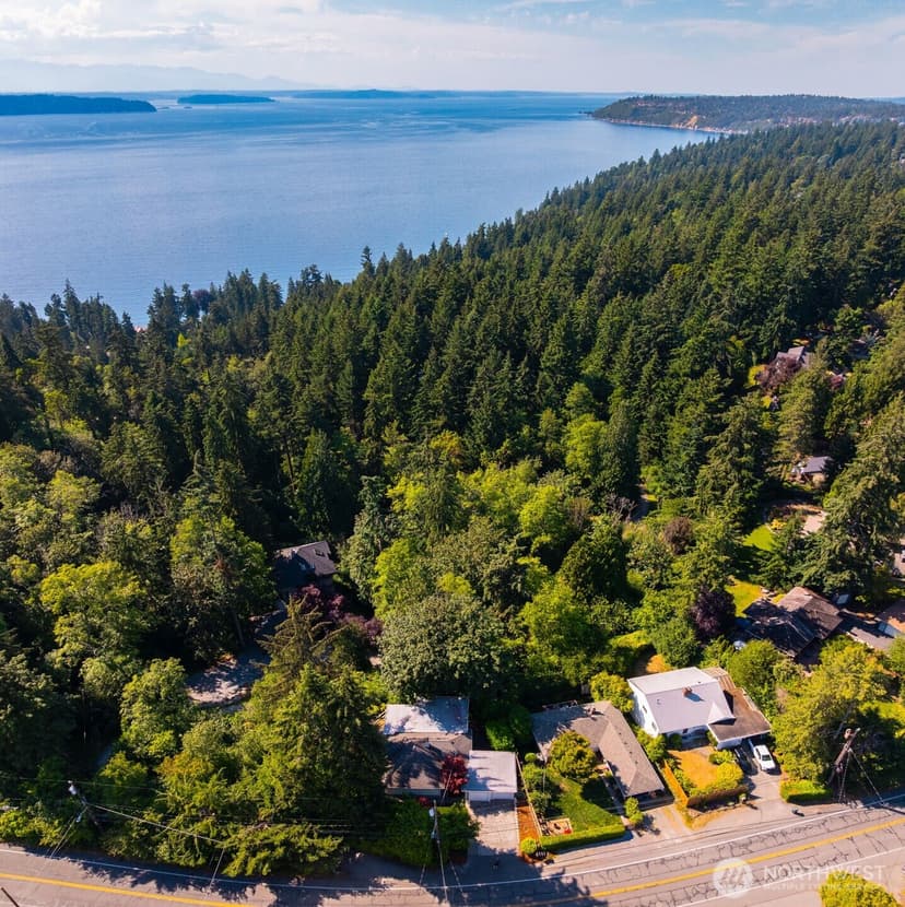 Property photo for 16461 Marine View Drive SW, Burien photo 30