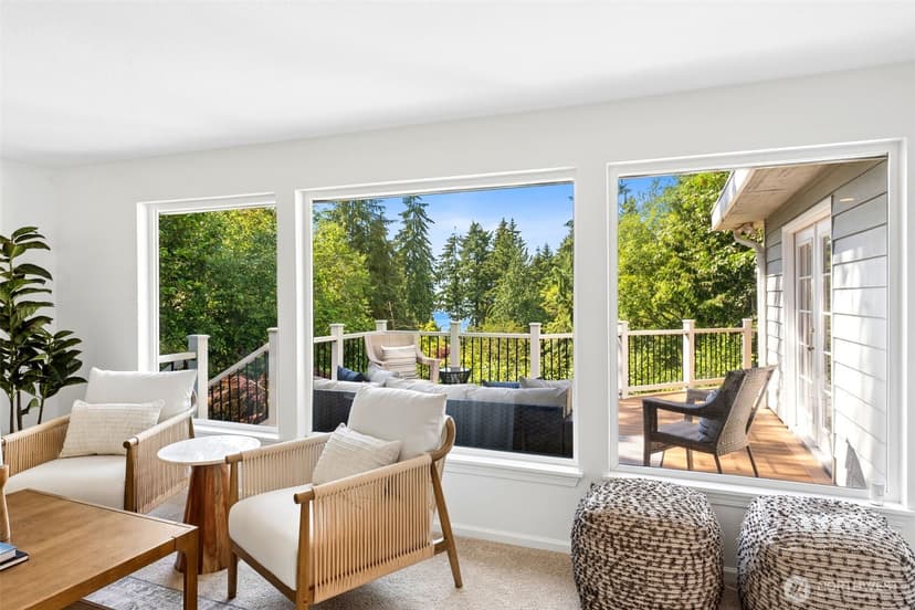 Property photo for 16461 Marine View Drive SW, Burien photo 5