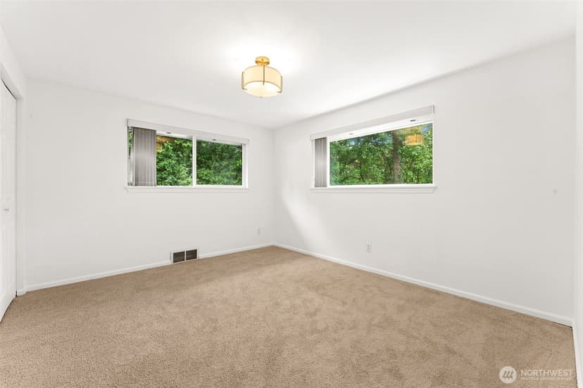Property photo for 16461 Marine View Drive SW, Burien photo 17