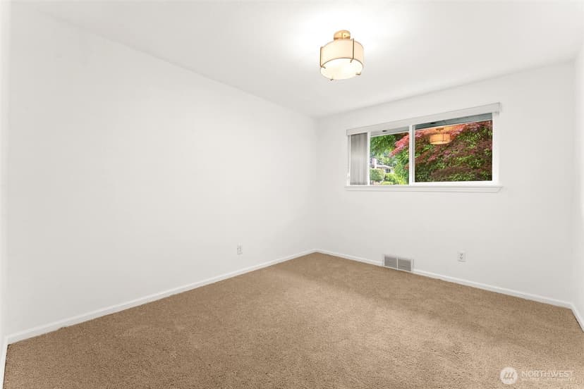 Property photo for 16461 Marine View Drive SW, Burien photo 16