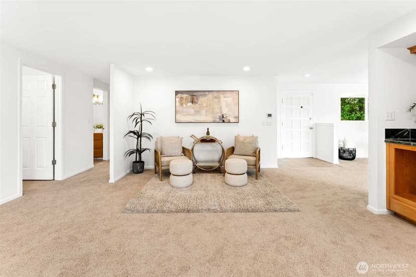 Property photo for 16461 Marine View Drive SW, Burien photo 4
