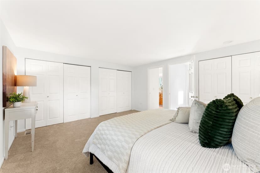 Property photo for 16461 Marine View Drive SW, Burien photo 13