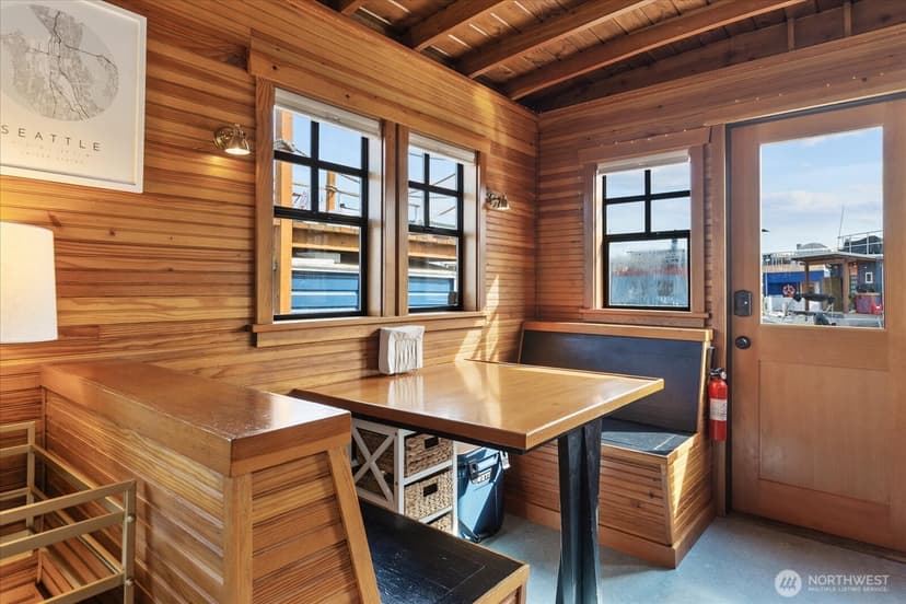 Property photo for 2401 N Northlake Way #E7, Seattle photo 6