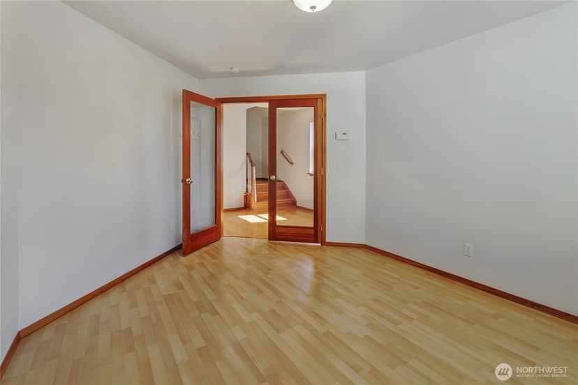 Property photo for 12618 Naomilawn Drive SW, Lakewood photo 8