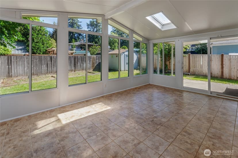 Property photo for 12618 Naomilawn Drive SW, Lakewood photo 17