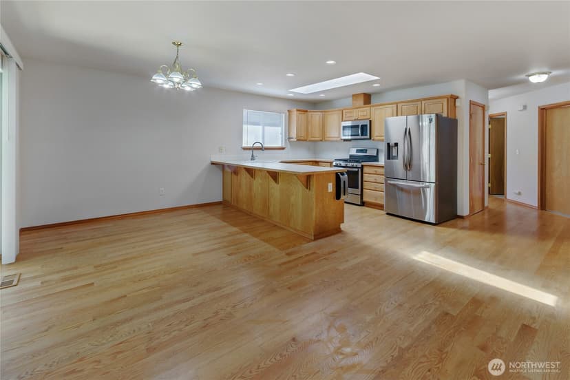 Property photo for 12618 Naomilawn Drive SW, Lakewood photo 13