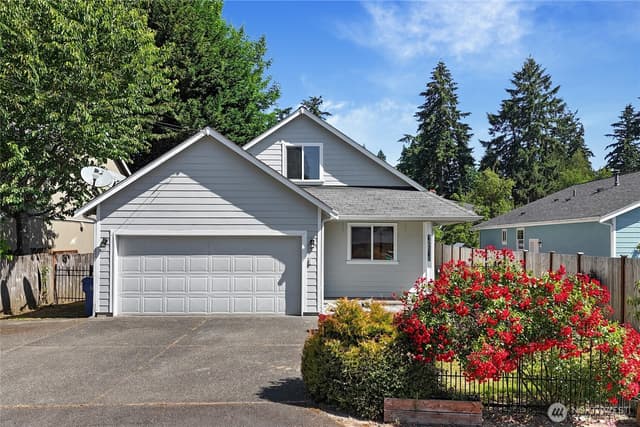 Property photo for 12618 Naomilawn Drive SW, Lakewood photo 2