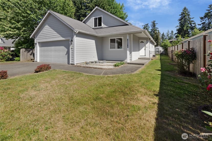 Property photo for 12618 Naomilawn Drive SW, Lakewood photo 3
