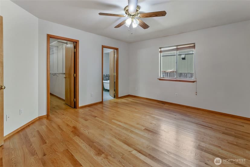 Property photo for 12618 Naomilawn Drive SW, Lakewood photo 18