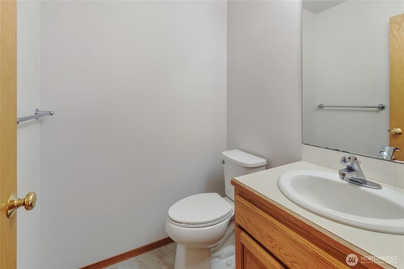 Property photo for 12618 Naomilawn Drive SW, Lakewood photo 27