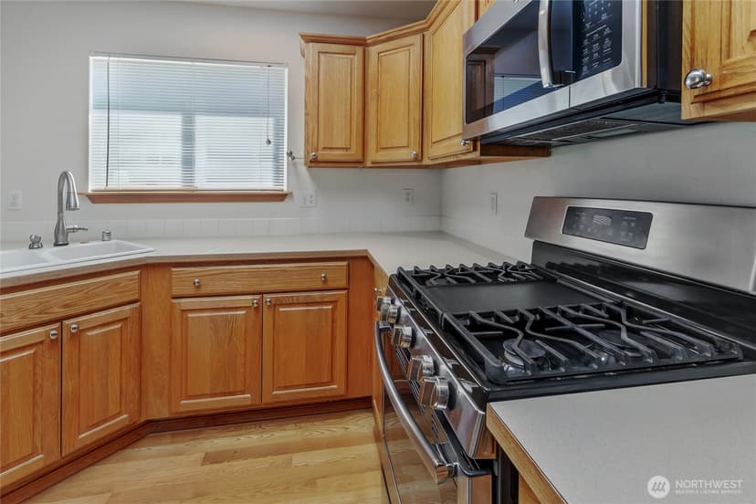 Property photo for 12618 Naomilawn Drive SW, Lakewood photo 11