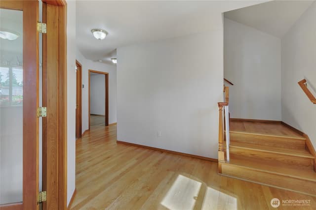 Property photo for 12618 Naomilawn Drive SW, Lakewood photo 5