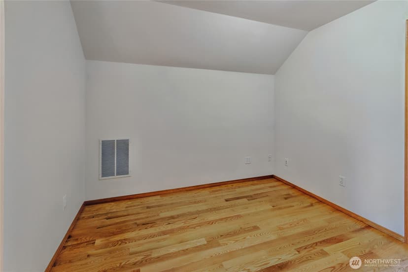 Property photo for 12618 Naomilawn Drive SW, Lakewood photo 24
