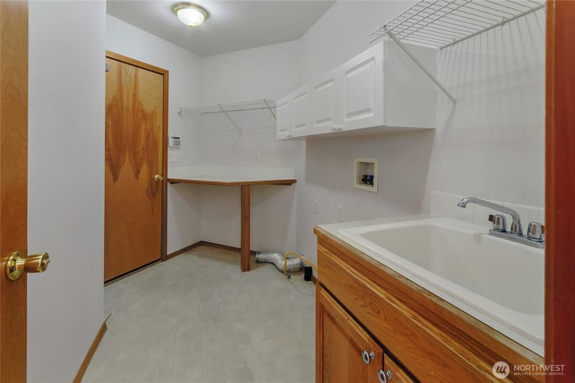 Property photo for 12618 Naomilawn Drive SW, Lakewood photo 29