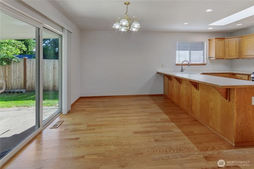 Property photo for 12618 Naomilawn Drive SW, Lakewood photo 12