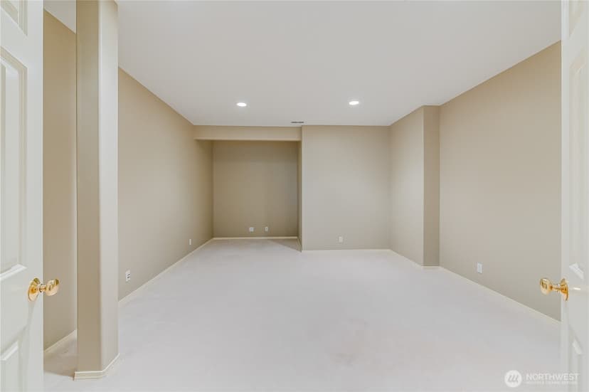 Property photo for 9118 133rd Court NE, Redmond photo 25