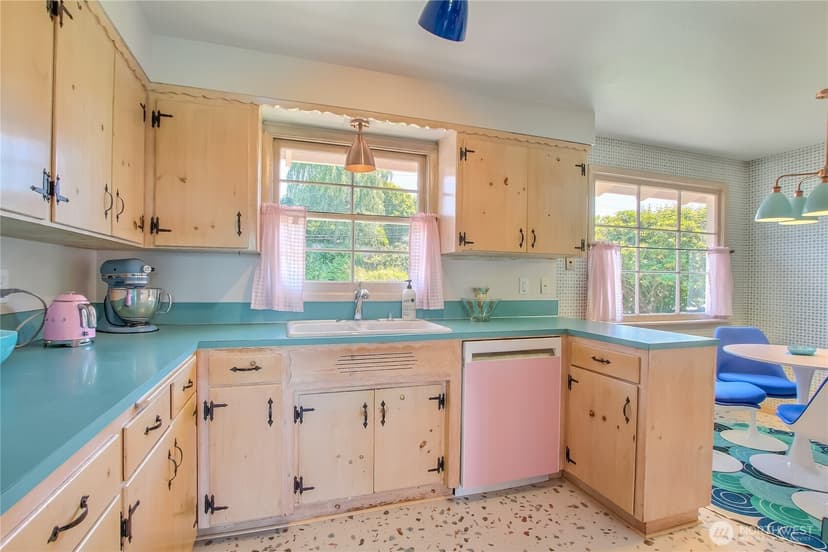 Property photo for 1754 N Narrows Drive, Tacoma photo 14