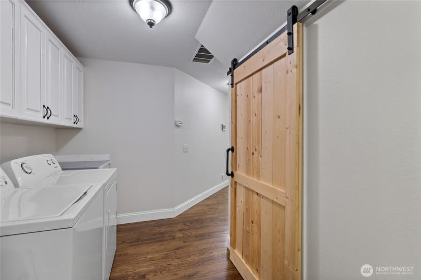 Property photo for 20929 Lake Riley Road, Arlington photo 17
